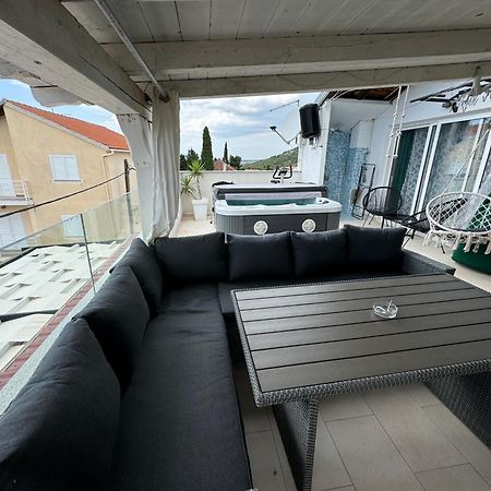 Penhaus Apartman Angelus Drage Pakostane Exterior photo