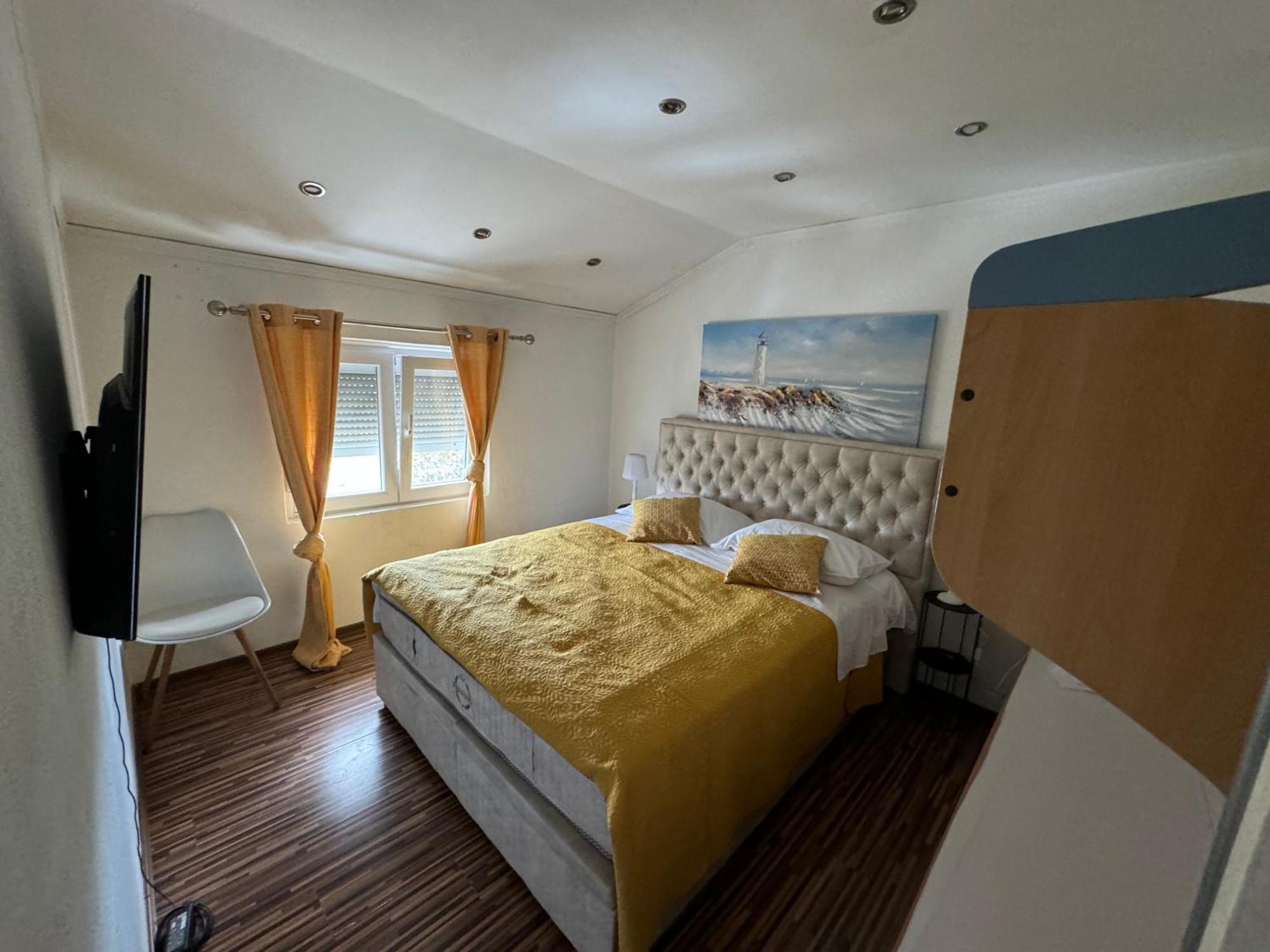 Penhaus Apartman Angelus Drage Pakostane Exterior photo